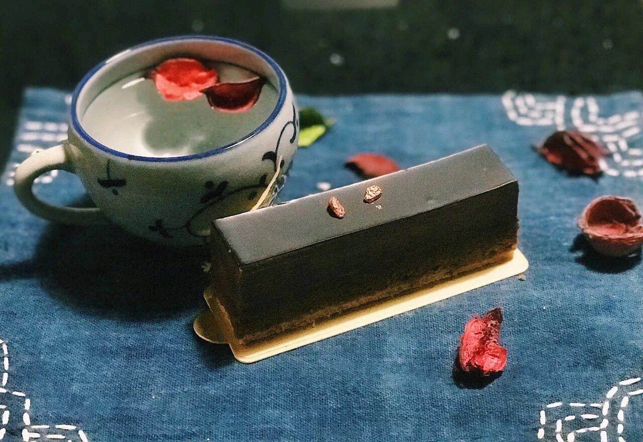 一口咬定修女泡芙法国面包师恋上成都钢琴妹