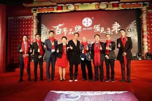 年度*局骗**：流水500亿，涉及2亿人，钱宝粉把*子骗**当信仰？