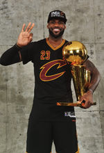 祝勒布朗生日快乐,詹皇祝生日快乐