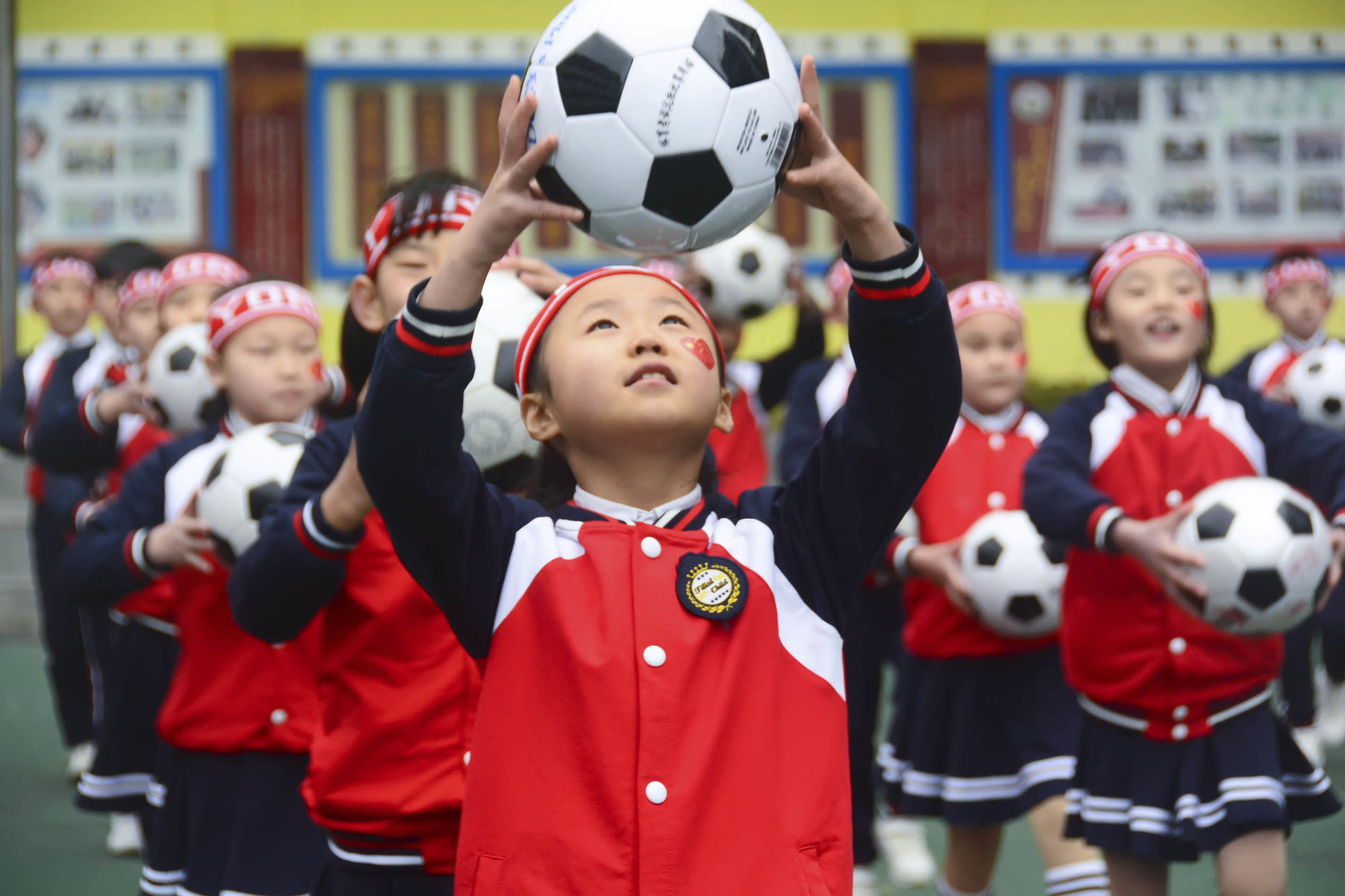 红山区第17小学足球啦啦操,三小校运会啦啦操