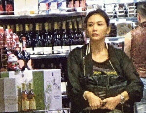 四位演三级片出道女星前三个嫁入豪门相亲相爱最后一位太可惜