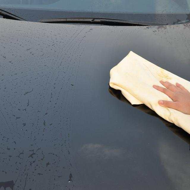 交警提示：汽车撞出小坑，别着急去4S店，只需这样就能节省好多钱