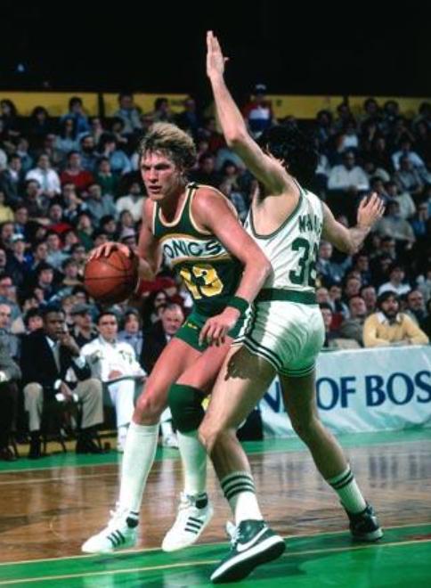 姚明为何能当状元,姚明为何能在nba成功