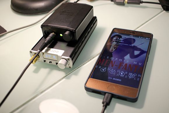 老初月谈 密码：iFI nano iDSD BL，轻松开启音乐之门