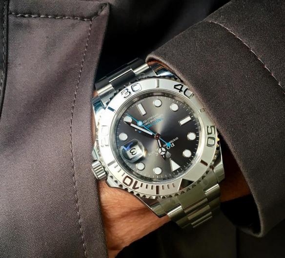 最值得购买的劳力士表是哪款啊,入门级积家跟入门级劳力士哪个好