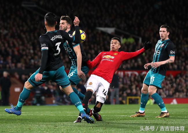 曼联逼平伯恩利,曼联爆冷被逼平