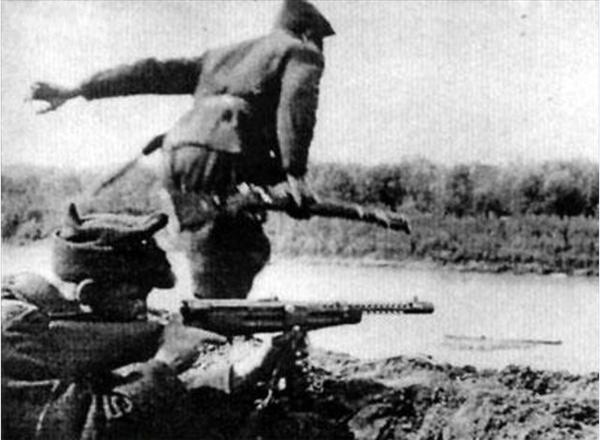 二战意大利冲锋枪和德国冲锋枪,二战最优秀的冲锋枪十大排名