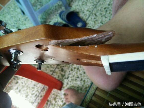 吉他琴头断裂修复教程,吉他琴头摔裂了可以修吗
