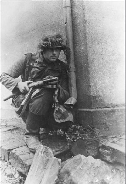 二战意大利冲锋枪和德国冲锋枪,二战最优秀的冲锋枪十大排名