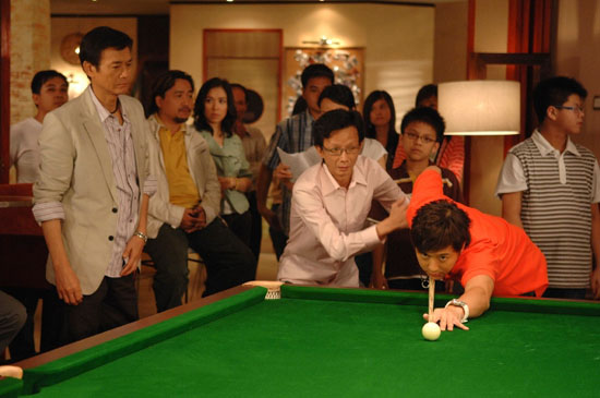 他的剧目一播出，股市就跌，34次中招，上个新闻都会跌