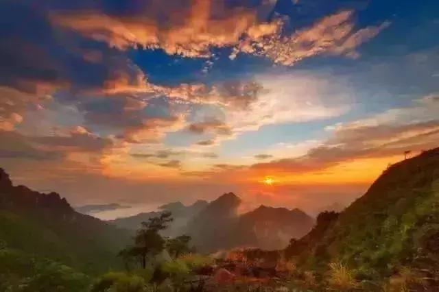 新年第一天去海边看日出,去海边看日出拍的照片