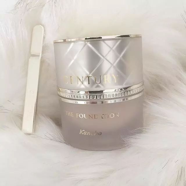 轻薄、舒适、不脱妆的粉底测评