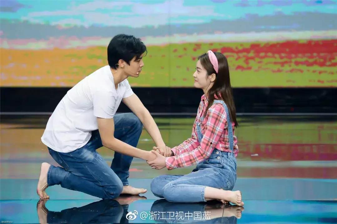 助推《艺人的诞生》成爆款综艺的最强队友是TA！