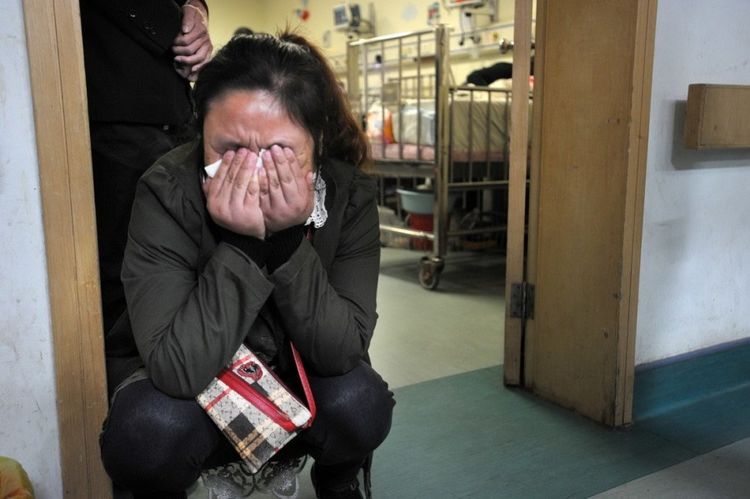 两岁半宝宝头上磕个大包怎么办,两岁宝宝头上磕个包要紧吗