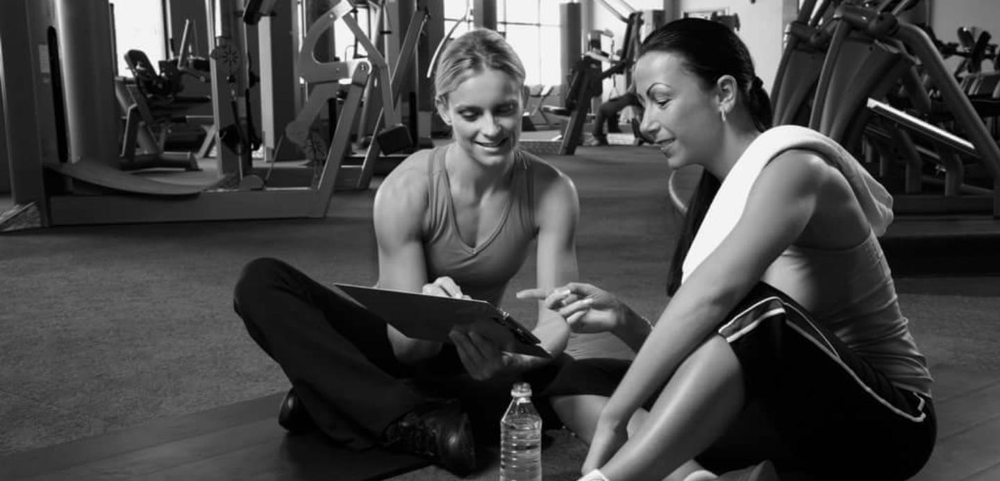 裸体瑜伽、裸体健身课程，健身进化得真心搞不懂了