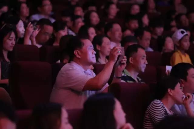 奔跑这一年视频,奔跑追梦这一年