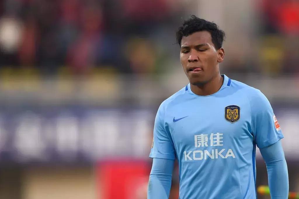 r马中超首秀,中超外援吃美食