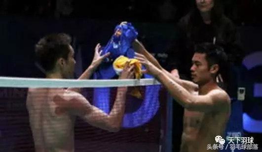 羽毛球肩膀痛还可以继续打吗,打了羽毛球肩膀痛