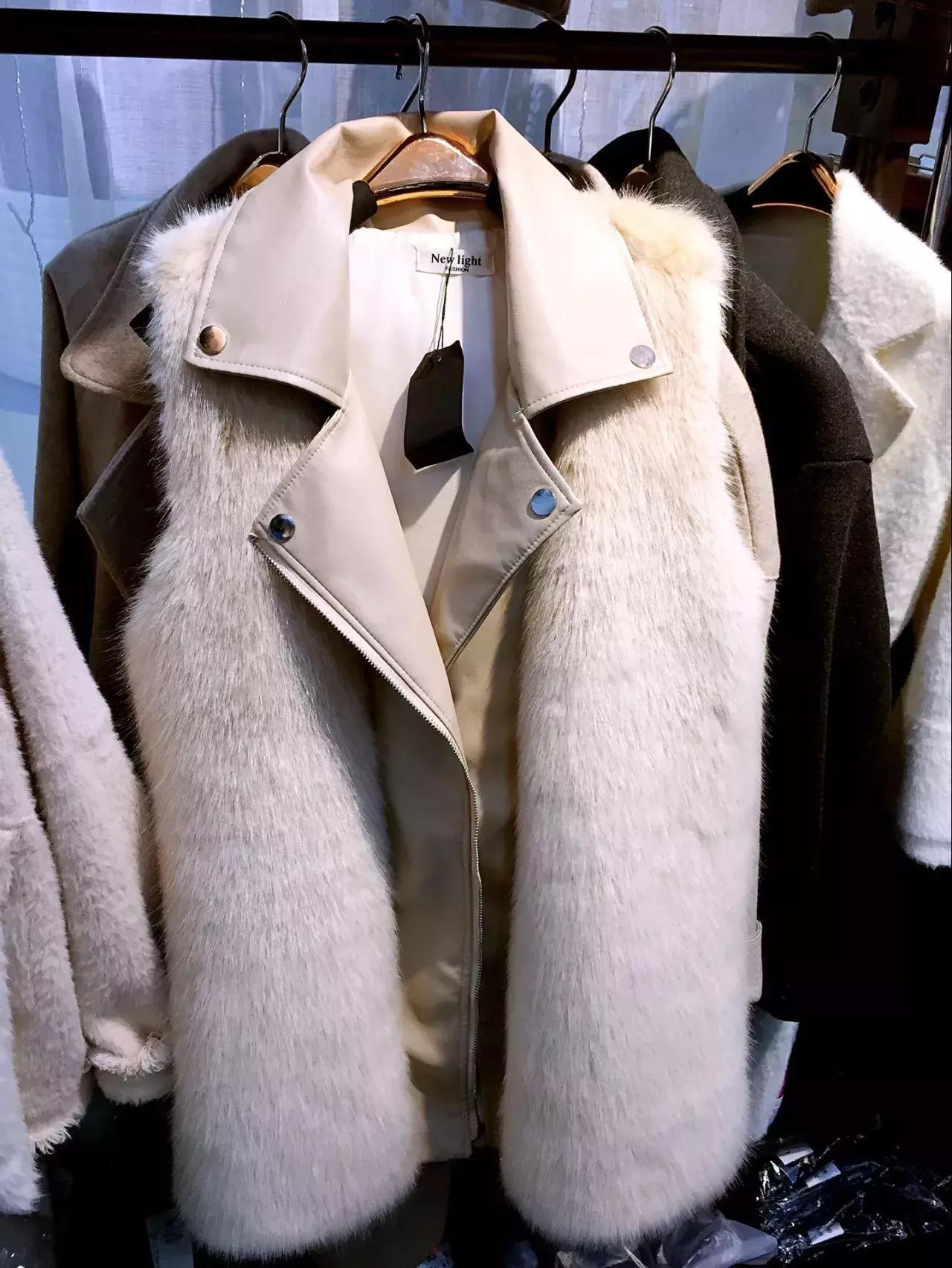 zara买新款,zara买了一件裙子多少钱