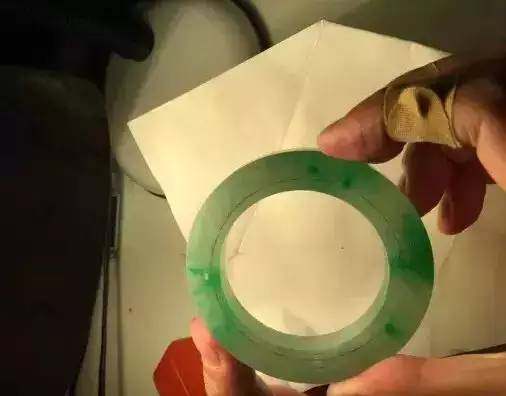 翡翠手镯从原石到成品的全过程,翡翠原石做手镯要多久