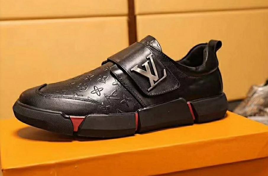 穿上这服装回家，连老同学都认不出我了，太有型了