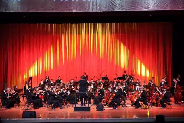 奔跑这一年视频,奔跑追梦这一年