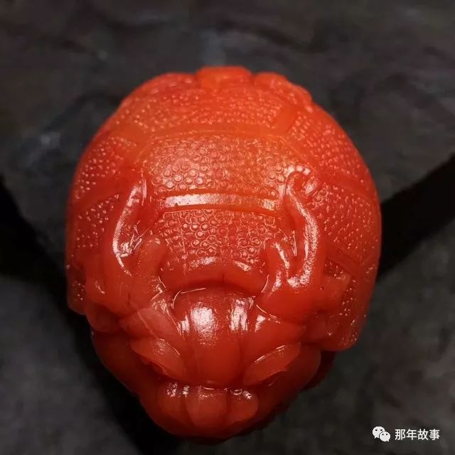 保山南红的裂通过盘玩会好吗,保山南红有裂值钱吗