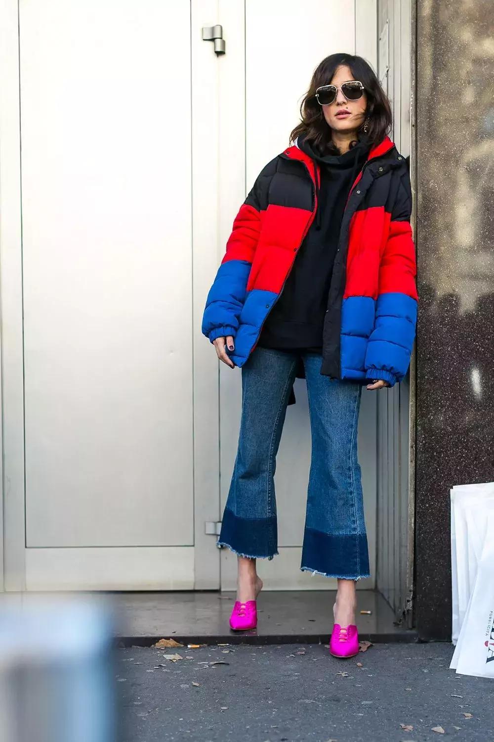 卫衣款羽绒服搭什么裤子,羽绒服卫衣冬季搭配保暖时髦