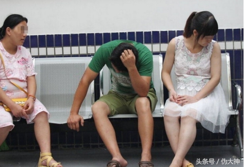 支付宝账单秀刷屏？电竞老哥因账单家庭被毁！