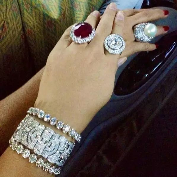 论爱情里女人疯起来有多可怕 (爱情里的女人疯起来有多可怕)