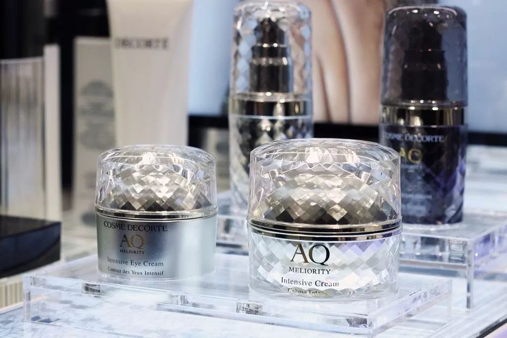 男朋友嫌弃我化妆品太贵了,男朋友觉得高级的化妆品