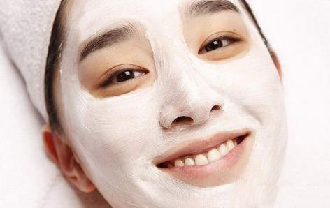 鼻子上长痘痘可以敷面膜吗,额头长痘痘可以敷面膜吗