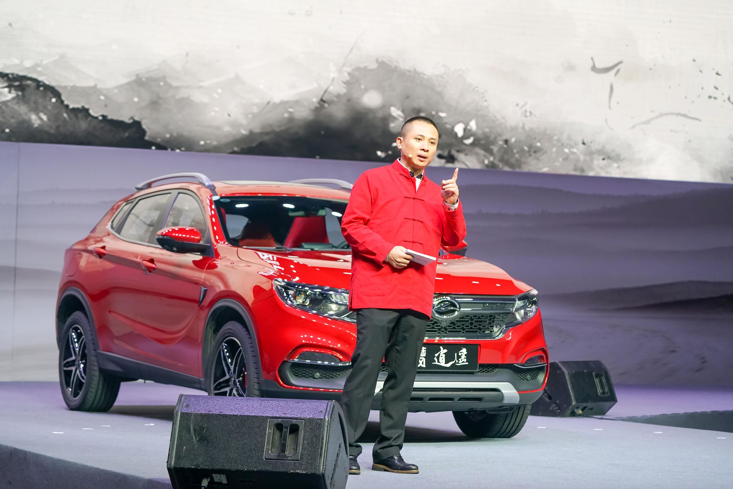 性价比超高的跨界suv陆风逍遥,陆风逍遥中国风轿跑suv