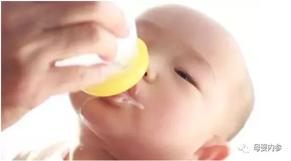宝宝厌奶期教你一招,宝宝厌奶期最快的解决方法