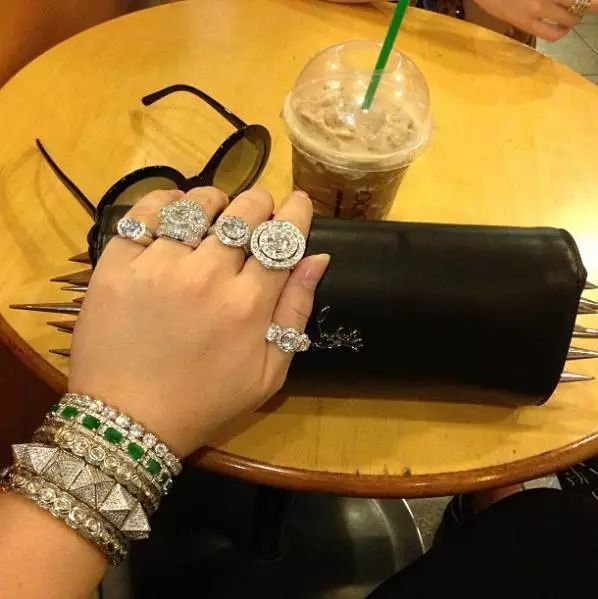 论爱情里女人疯起来有多可怕 (爱情里的女人疯起来有多可怕)