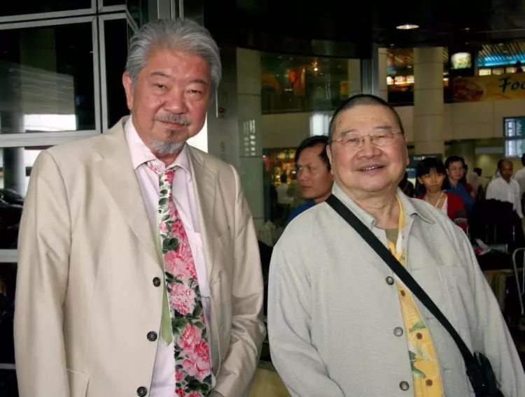 自称世界上写字最快的人,倪匡写多少汉字啊