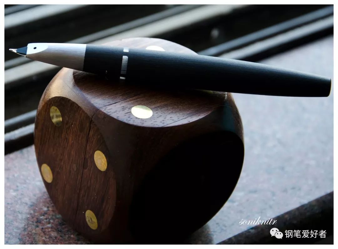 德国凌美lamy2000怎么加墨水,德国凌美lamy2000