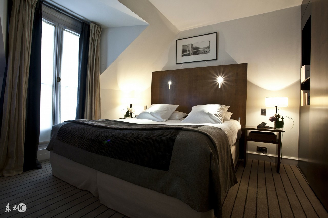 为什么说床头不能摆西边,卧室在西边床头靠东好还是靠西好