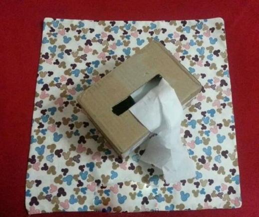 用废弃的快递箱做收纳本子,用小快递盒做收纳