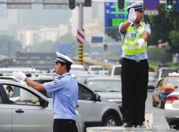 红灯不能乱闯,红灯不能闯黄灯吗