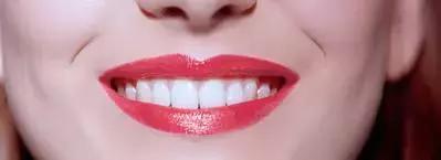 最具潜力的断货王阿玛尼2017新品小红管唇膏