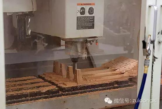 电吉他solo神级现场炫技,超帅电吉他炫技