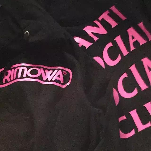 火炸天的羽绒服,rimowa新系列