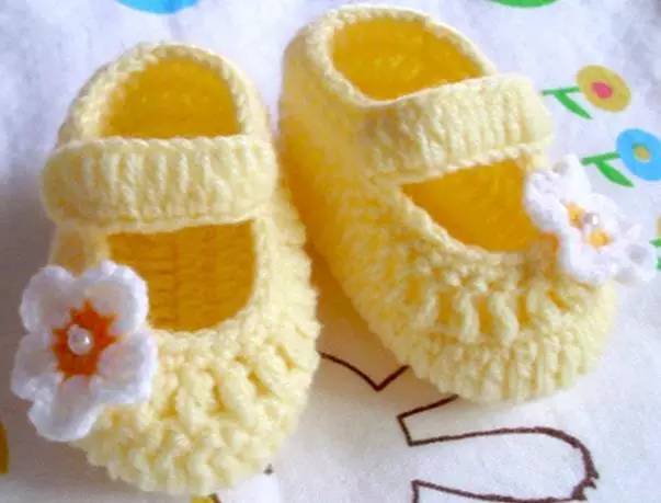 爱心义卖温情大本营,爱心义卖奉献爱心传递温情