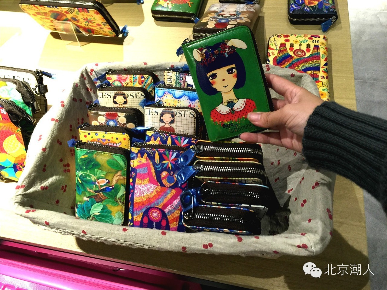 可爱的小书包、环保袋和糖果包，终于找到一个让一家人都能变潮的心水饰品店...