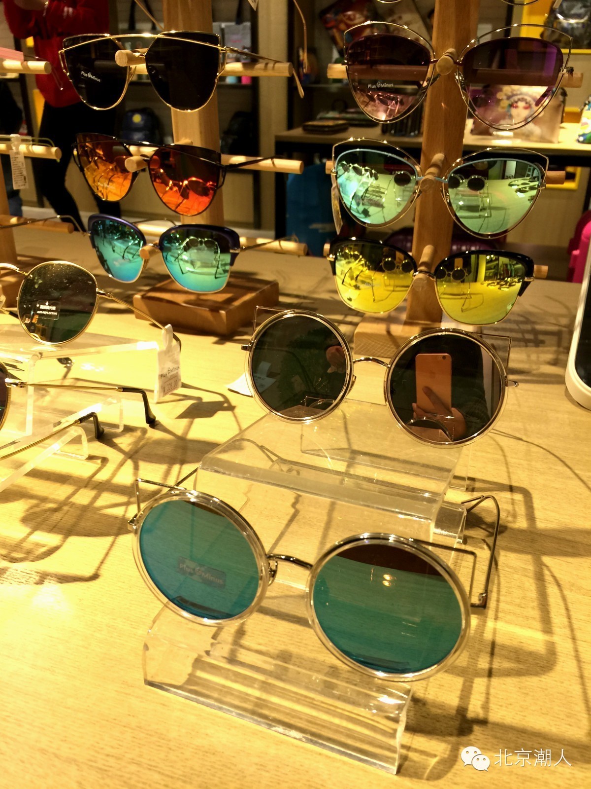 可爱的小书包、环保袋和糖果包，终于找到一个让一家人都能变潮的心水饰品店...