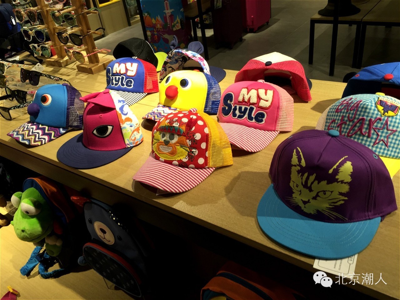 可爱的小书包、环保袋和糖果包，终于找到一个让一家人都能变潮的心水饰品店...