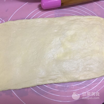 杏仁牛角酥面包做法,羊角起酥面包