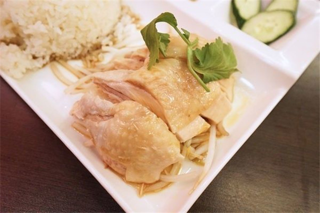 桃园中坜这家星马料理餐厅“海南鸡”超级滑嫩Q弹！