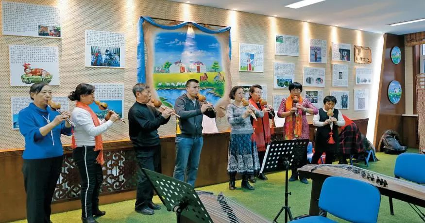 什么事情这么重要？内蒙古日报居然一下发了8个版！